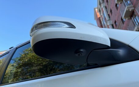 Toyota Land Cruiser Prado 150 рестайлинг 2, 2010 год, 3 000 000 рублей, 21 фотография