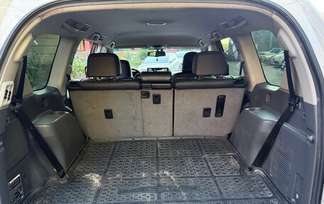 Toyota Land Cruiser Prado 150 рестайлинг 2, 2010 год, 3 000 000 рублей, 32 фотография