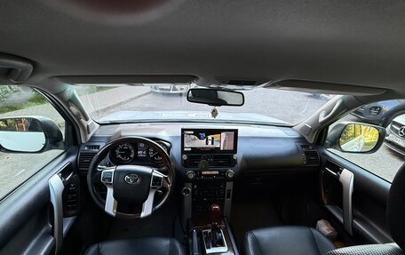 Toyota Land Cruiser Prado 150 рестайлинг 2, 2010 год, 3 000 000 рублей, 36 фотография