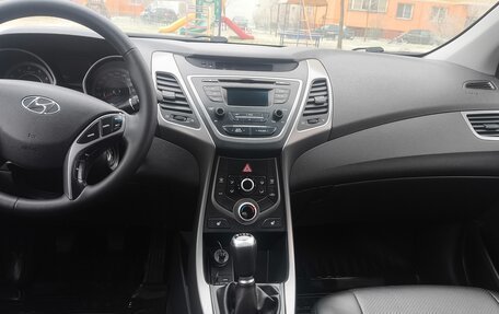 Hyundai Elantra V, 2015 год, 1 220 000 рублей, 10 фотография