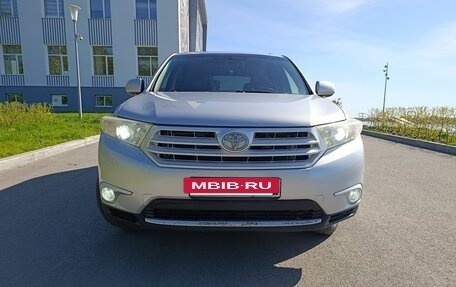 Toyota Highlander III, 2012 год, 1 720 000 рублей, 7 фотография