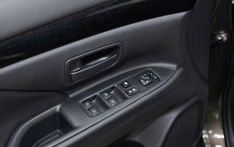 Mitsubishi Outlander III рестайлинг 3, 2020 год, 1 799 000 рублей, 8 фотография