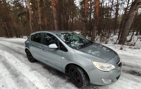 Opel Astra J, 2010 год, 590 000 рублей, 4 фотография