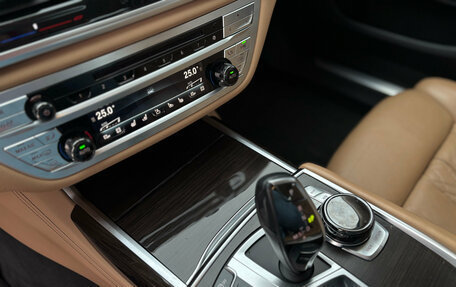 BMW 7 серия, 2016 год, 3 850 000 рублей, 13 фотография