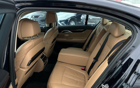 BMW 7 серия, 2016 год, 3 850 000 рублей, 14 фотография