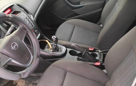 Opel Astra J, 2010 год, 570 000 рублей, 15 фотография