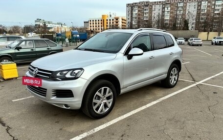 Volkswagen Touareg III, 2012 год, 2 290 000 рублей, 2 фотография