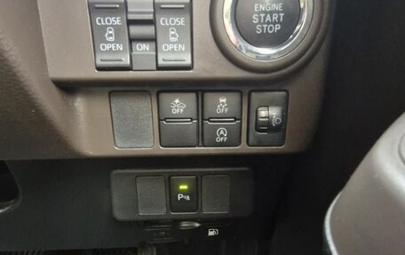 Toyota Roomy I, 2020 год, 950 000 рублей, 13 фотография