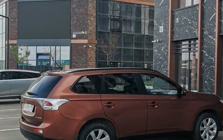 Mitsubishi Outlander III рестайлинг 3, 2012 год, 1 100 000 рублей, 2 фотография