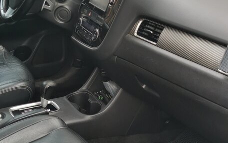 Mitsubishi Outlander III рестайлинг 3, 2012 год, 1 100 000 рублей, 5 фотография