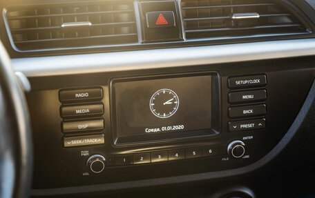 KIA Rio IV, 2017 год, 1 300 000 рублей, 18 фотография