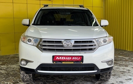 Toyota Highlander III, 2012 год, 1 849 000 рублей, 2 фотография