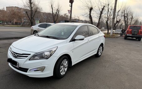 Hyundai Solaris II рестайлинг, 2016 год, 1 050 000 рублей, 2 фотография