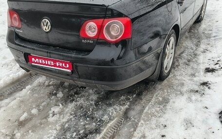 Volkswagen Passat B6, 2005 год, 555 000 рублей, 4 фотография