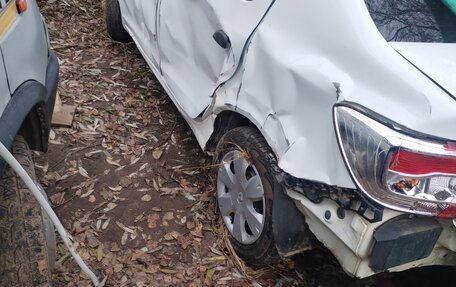 Renault Logan II, 2016 год, 165 000 рублей, 3 фотография