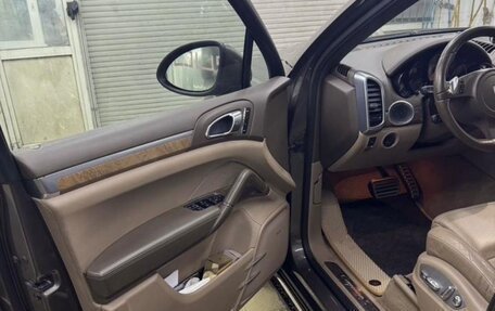 Porsche Cayenne III, 2011 год, 1 880 000 рублей, 15 фотография