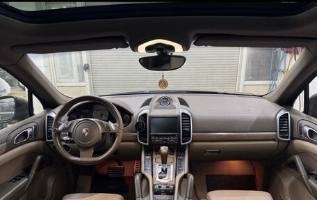 Porsche Cayenne III, 2011 год, 1 880 000 рублей, 13 фотография