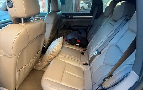 Porsche Cayenne III, 2011 год, 1 880 000 рублей, 22 фотография