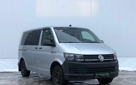 Volkswagen Caravelle T6 рестайлинг, 2017 год, 2 355 000 рублей, 3 фотография