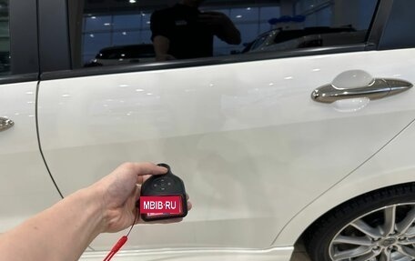 Honda Stream II, 2011 год, 1 599 999 рублей, 24 фотография