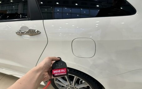 Honda Stream II, 2011 год, 1 599 999 рублей, 25 фотография