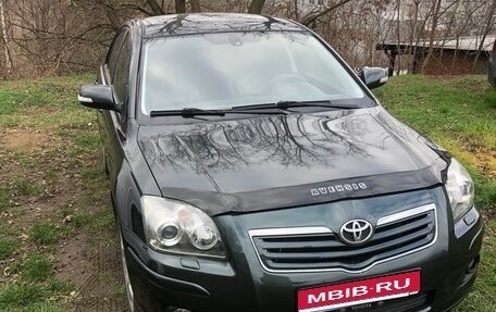 Toyota Avensis III рестайлинг, 2006 год, 730 000 рублей, 1 фотография