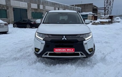 Mitsubishi Outlander III рестайлинг 3, 2021 год, 2 350 000 рублей, 1 фотография