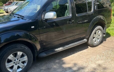 Nissan Pathfinder, 2005 год, 850 000 рублей, 2 фотография