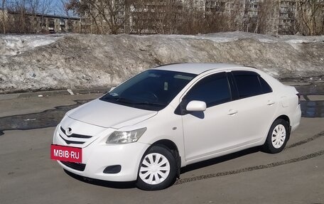 Toyota Belta, 2005 год, 550 000 рублей, 2 фотография