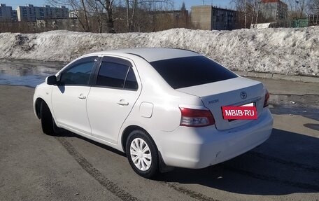 Toyota Belta, 2005 год, 550 000 рублей, 4 фотография