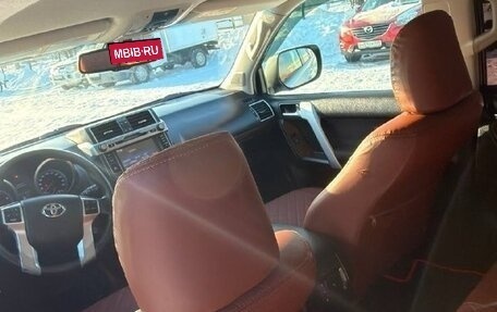 Toyota Land Cruiser Prado 150 рестайлинг 2, 2016 год, 3 575 000 рублей, 13 фотография