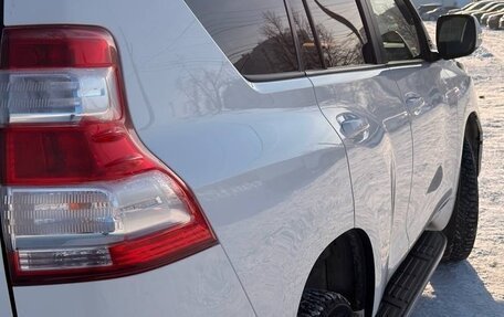 Toyota Land Cruiser Prado 150 рестайлинг 2, 2016 год, 3 575 000 рублей, 19 фотография