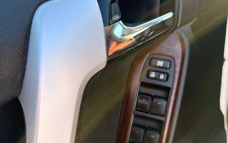 Toyota Land Cruiser Prado 150 рестайлинг 2, 2016 год, 3 575 000 рублей, 22 фотография