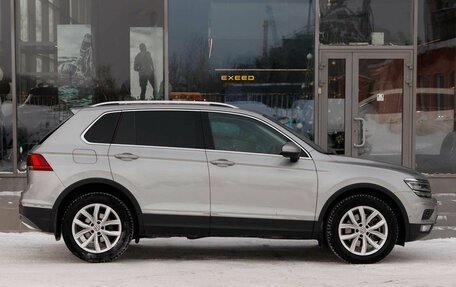 Volkswagen Tiguan II, 2018 год, 3 280 000 рублей, 4 фотография