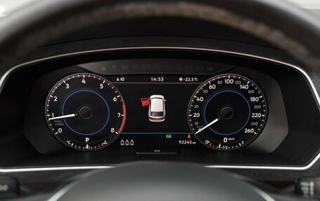 Volkswagen Tiguan II, 2018 год, 3 280 000 рублей, 13 фотография