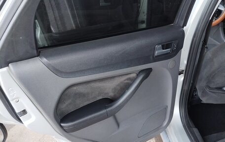 Ford Focus II рестайлинг, 2006 год, 450 000 рублей, 14 фотография