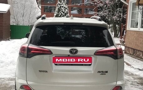 Toyota RAV4, 2017 год, 2 550 000 рублей, 2 фотография