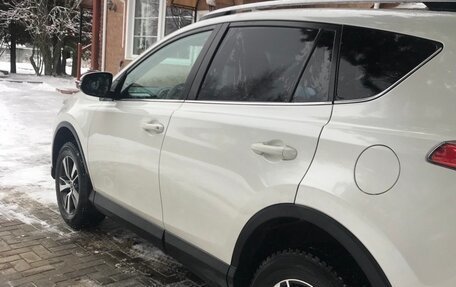 Toyota RAV4, 2017 год, 2 550 000 рублей, 6 фотография