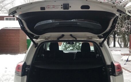 Toyota RAV4, 2017 год, 2 550 000 рублей, 4 фотография