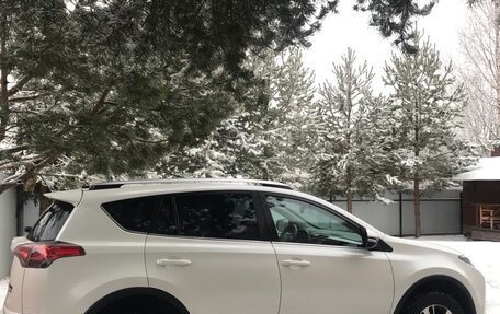 Toyota RAV4, 2017 год, 2 550 000 рублей, 7 фотография