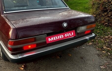 BMW 5 серия, 1982 год, 300 000 рублей, 4 фотография