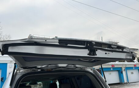 Toyota Land Cruiser 100 рестайлинг 2, 2007 год, 1 900 000 рублей, 8 фотография