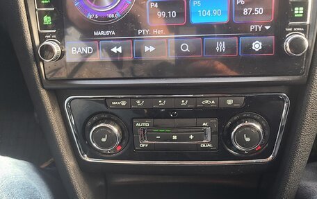 Skoda Superb III рестайлинг, 2010 год, 799 000 рублей, 15 фотография