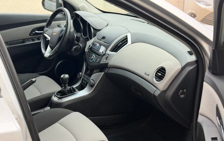 Chevrolet Cruze II, 2014 год, 798 888 рублей, 9 фотография