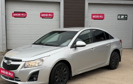 Chevrolet Cruze II, 2014 год, 798 888 рублей, 2 фотография