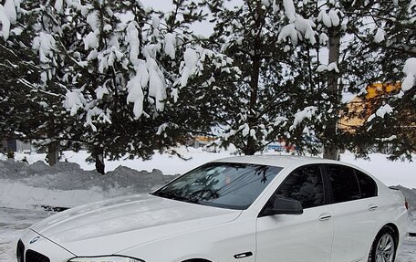BMW 5 серия, 2013 год, 1 950 000 рублей, 2 фотография
