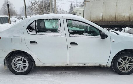 Renault Logan II, 2016 год, 349 990 рублей, 8 фотография