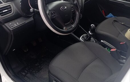 KIA Rio III рестайлинг, 2015 год, 850 000 рублей, 17 фотография