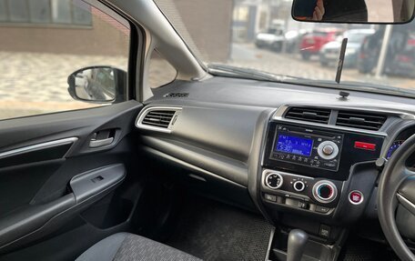 Honda Fit III, 2014 год, 850 000 рублей, 16 фотография