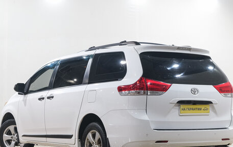 Toyota Sienna III, 2010 год, 1 539 000 рублей, 5 фотография